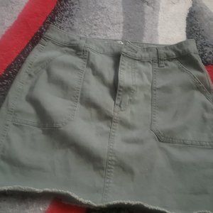 Universal Thread Skirt